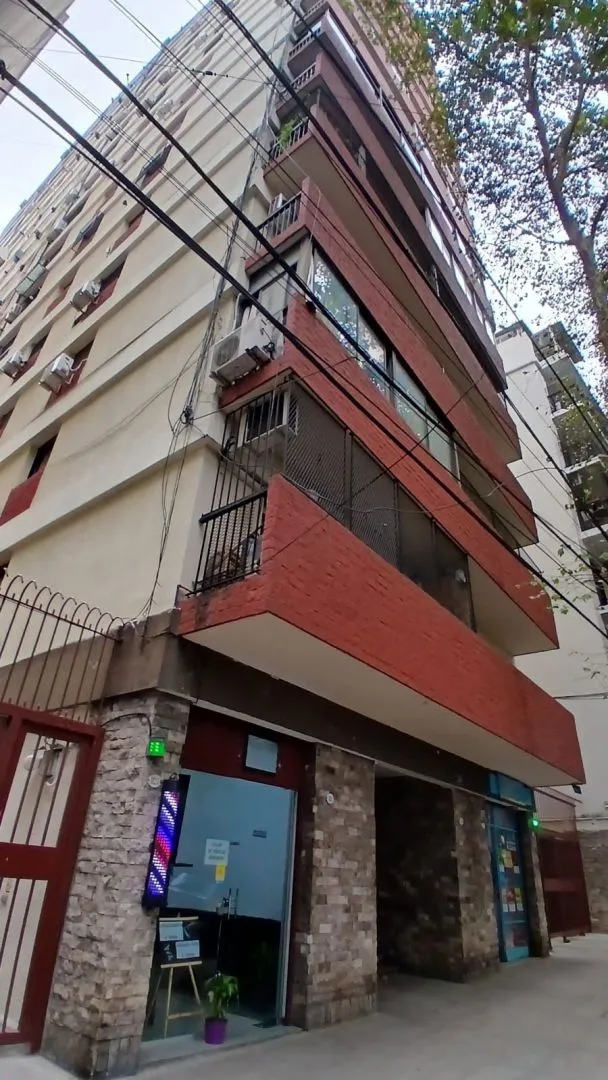 Departamento de 4 ambientes con balcón en Caballito