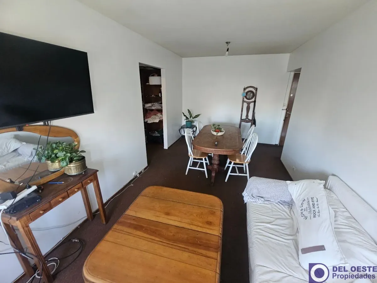 Departamento de 3 ambientes al frente en Caballito