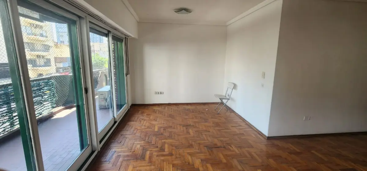 Three-bedroom apartment with office option in Villa Crespo