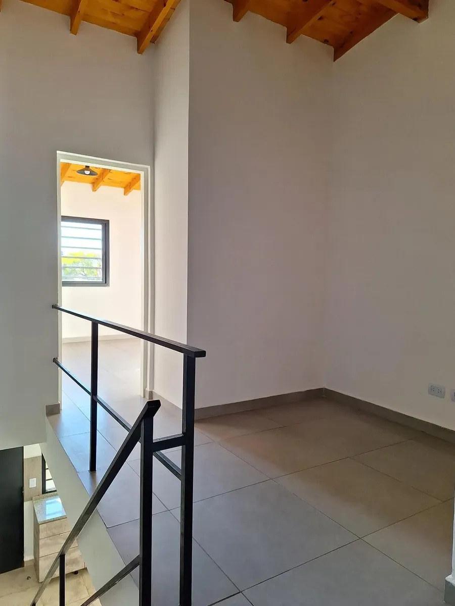 Three-bedroom duplex apartment in Vicente López (Munro)