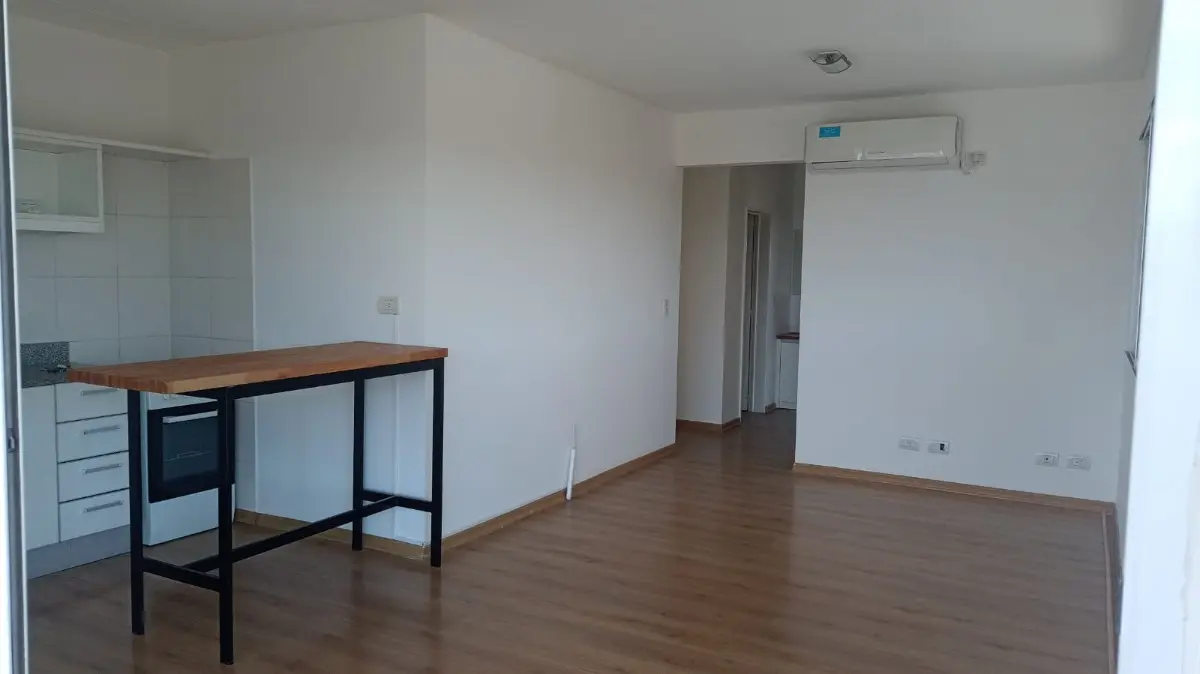 Departamento de 2 ambientes con cochera en Ramos Mejía Centro