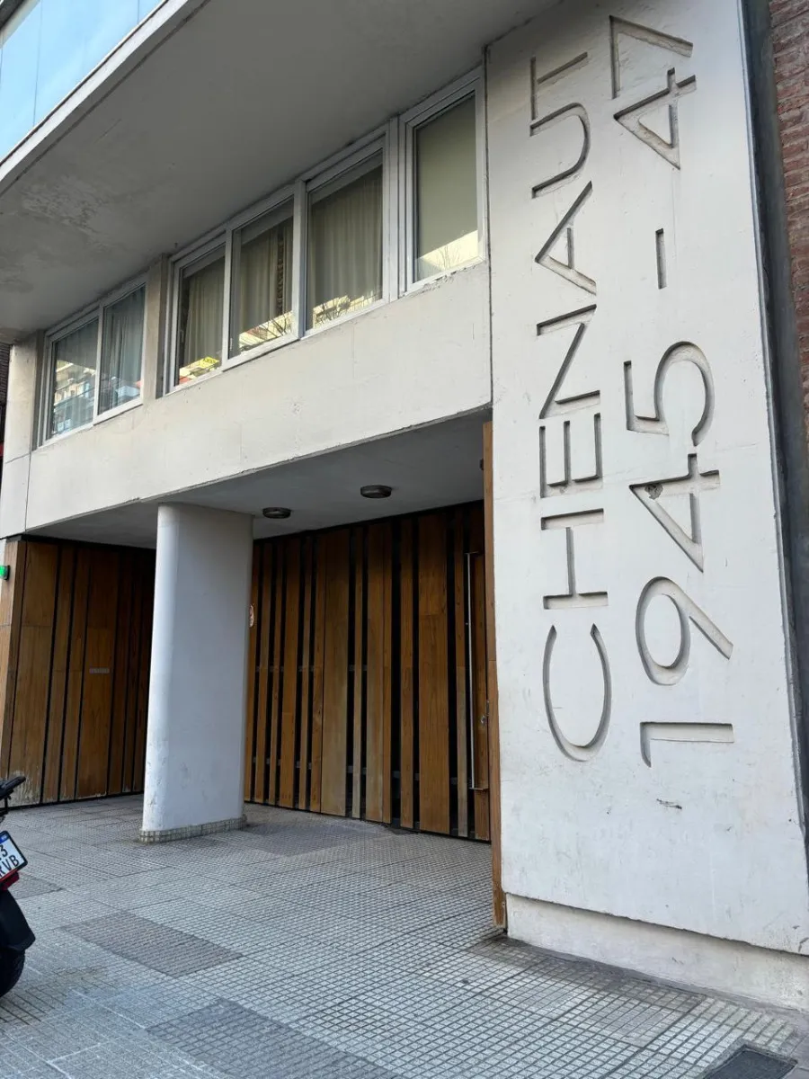 Kitnet mobiliada com varanda em Palermo