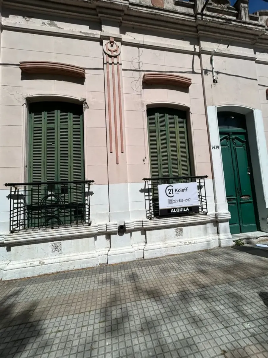 Apartment with 9 bedrooms in La Plata