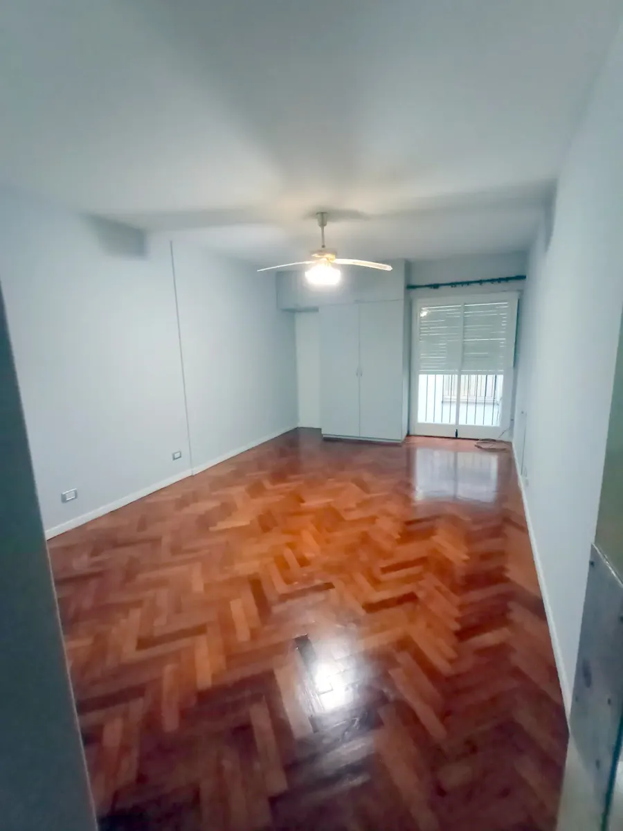 Monoambiente reciclado a nuevo de 28 m² en Balvanera