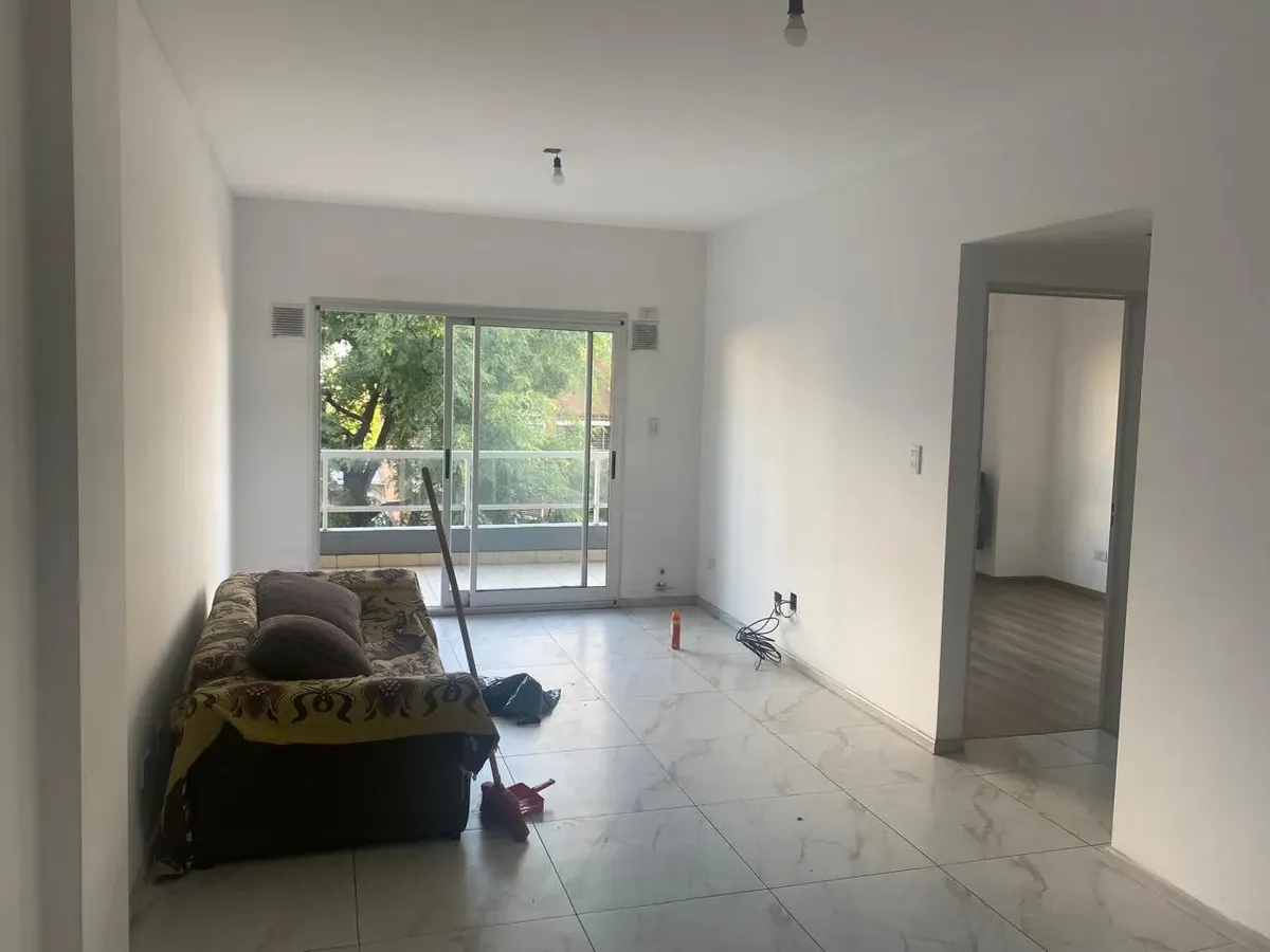 Departamento de 2 ambientes en Flores