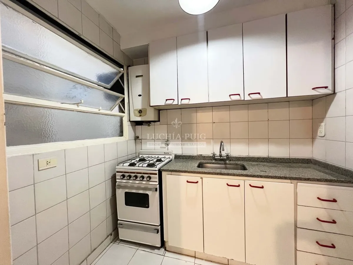 Two-room apartment for rent in Recoleta