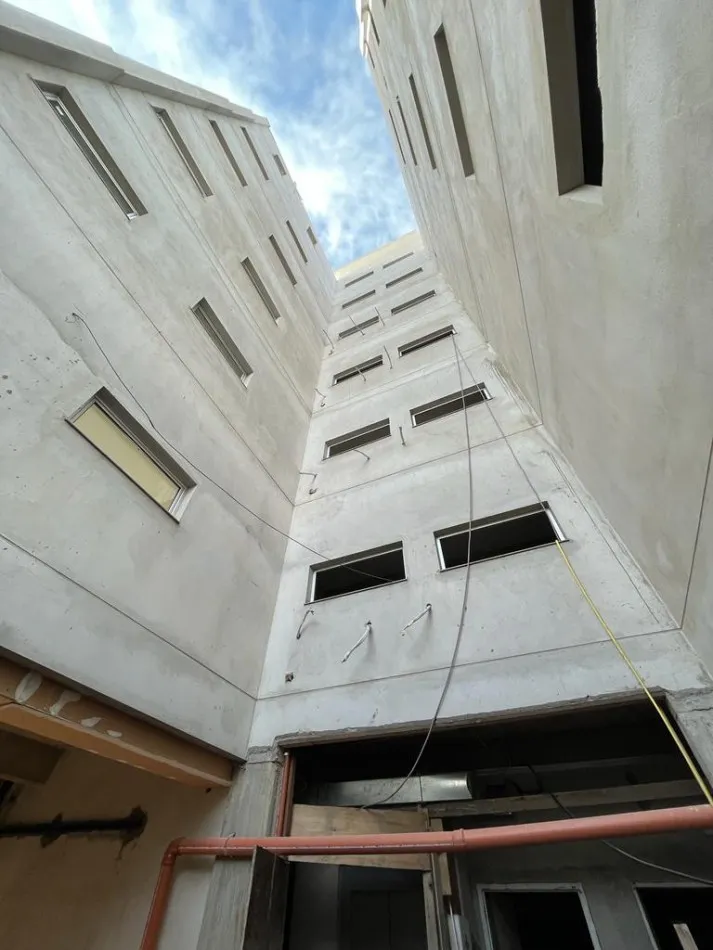 Трёхкомнатная квартира с балконом и зоной гриля в Villa Lugano