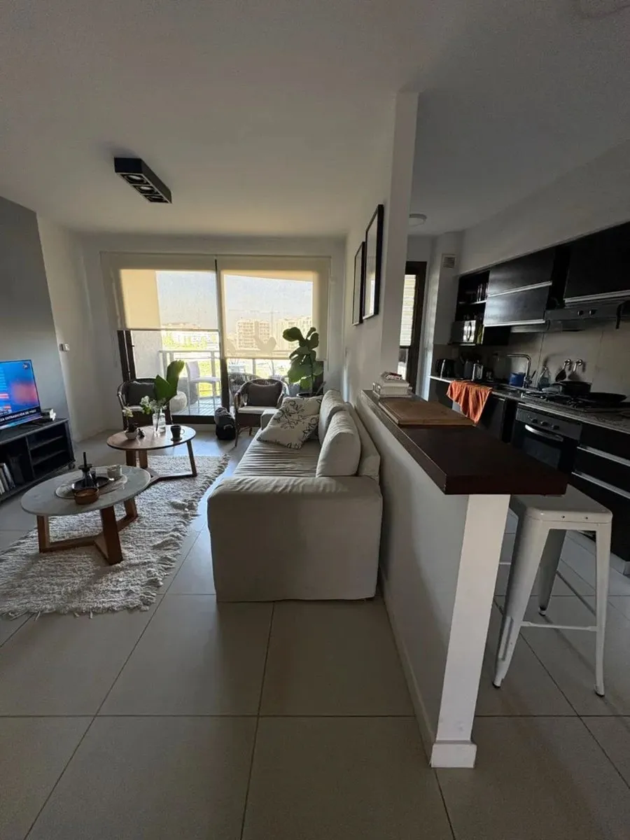 Three-room unfurnished apartment with parking in Tigre