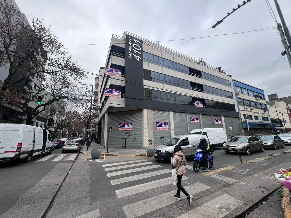 Divisible studio apartment with front balcony in Almagro