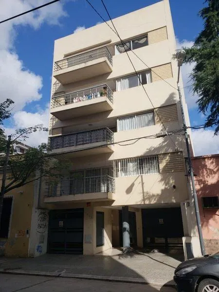 Studio apartment with balcony and parking in San Fernando