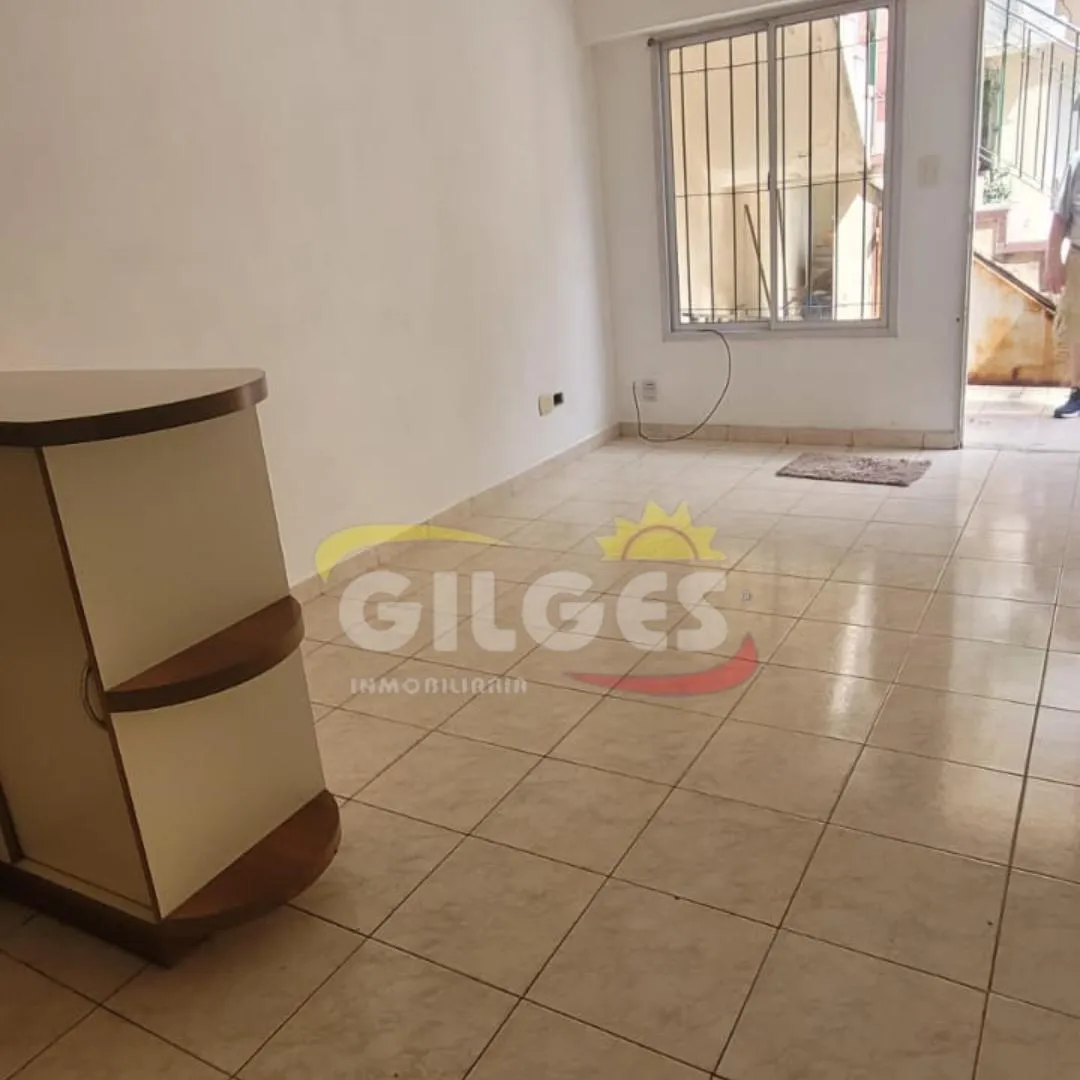 One-bedroom two-room ground-floor apartment in Ramos Mejia