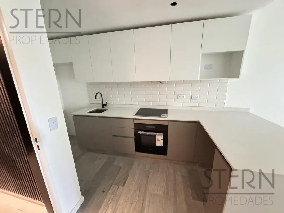 New two-room apartment with balcony and covered parking in Villa Crespo