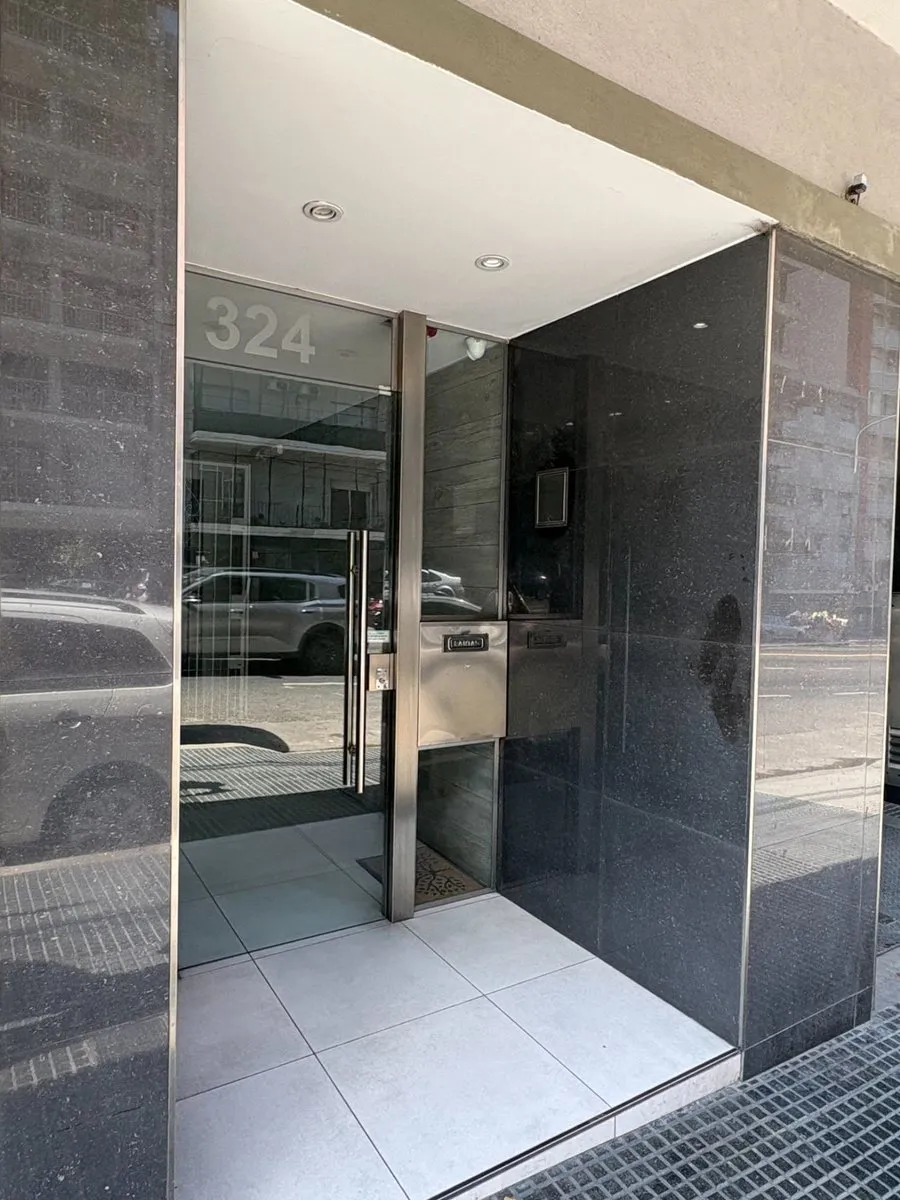 Квартира-студия в Flores на 4-м этаже