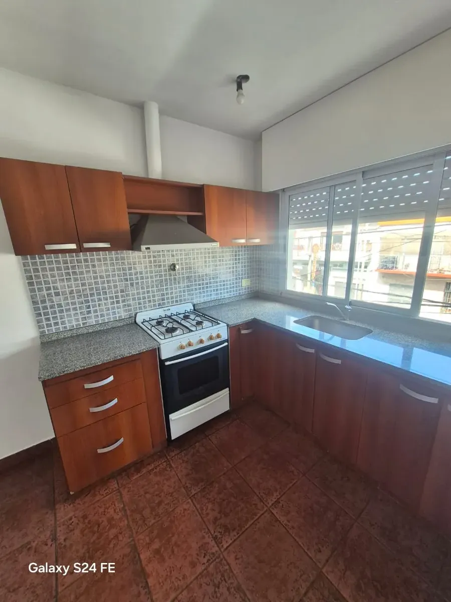 Two-room apartment with patio in Ciudadela, Tres de Febrero