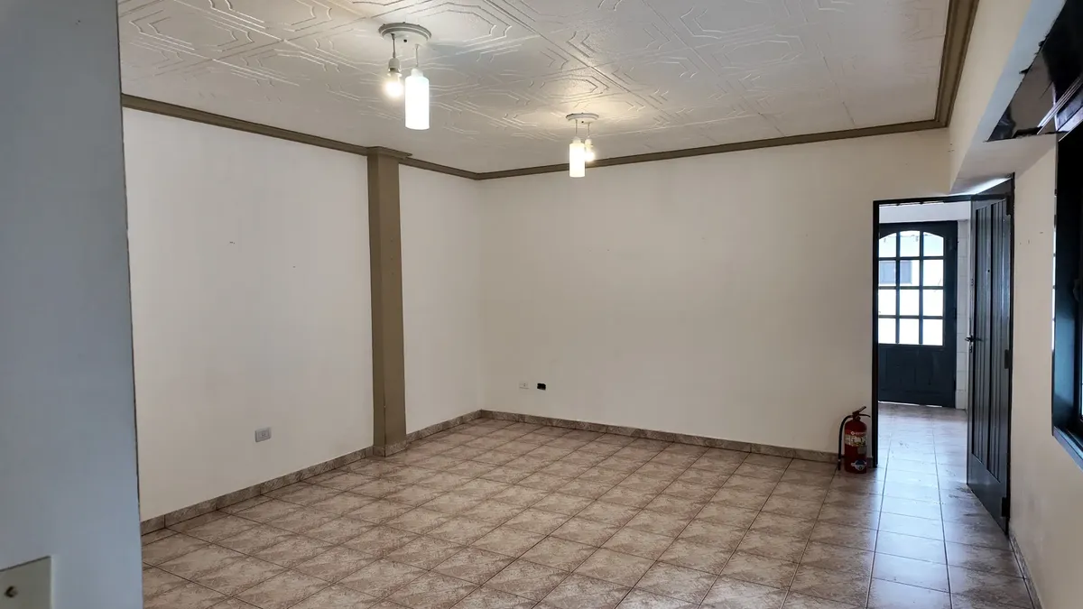 Ground-floor or upper PH with 3 bedrooms in La Paternal