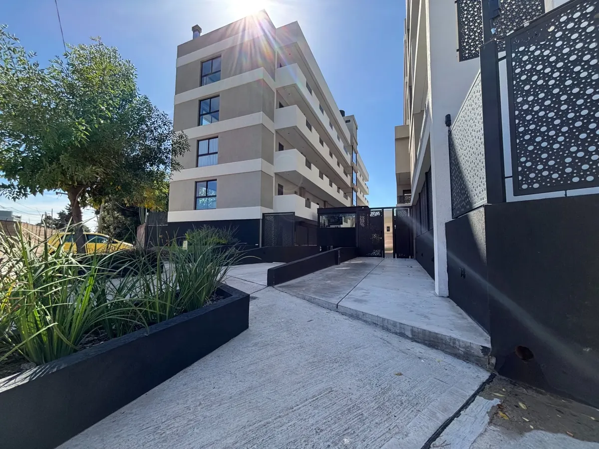 Квартира с 1 спальней и парковкой в Canning, Cactus Residence