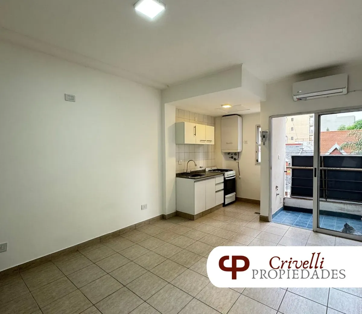 Квартира-студия с окнами на улицу в Lanús Oeste