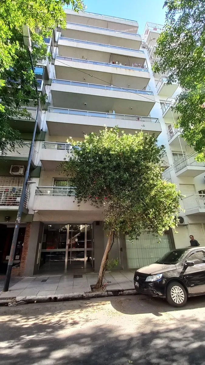 Departamento de 2 ambientes con balcón en Almagro