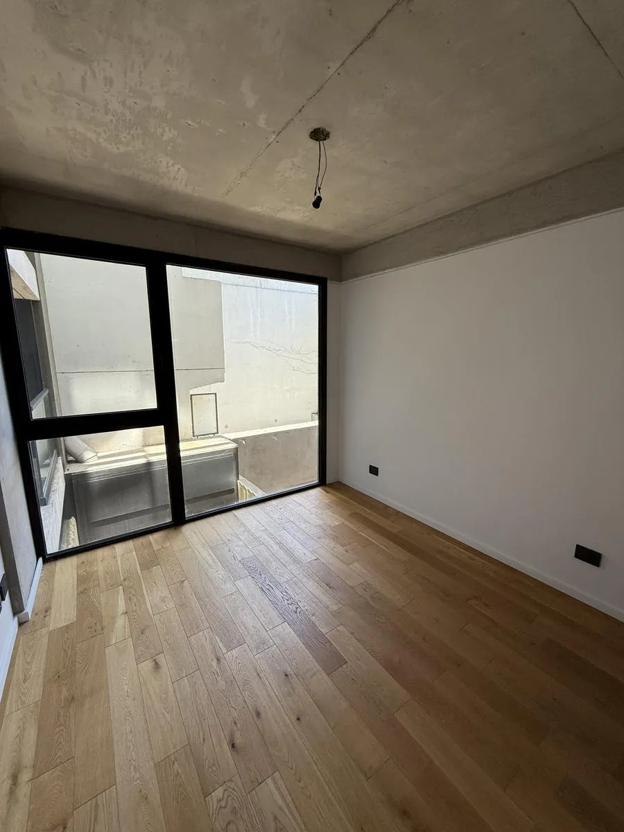 Apartamento de dois ambientes com 1 quarto, varanda e parrilla em Palermo Hollywood