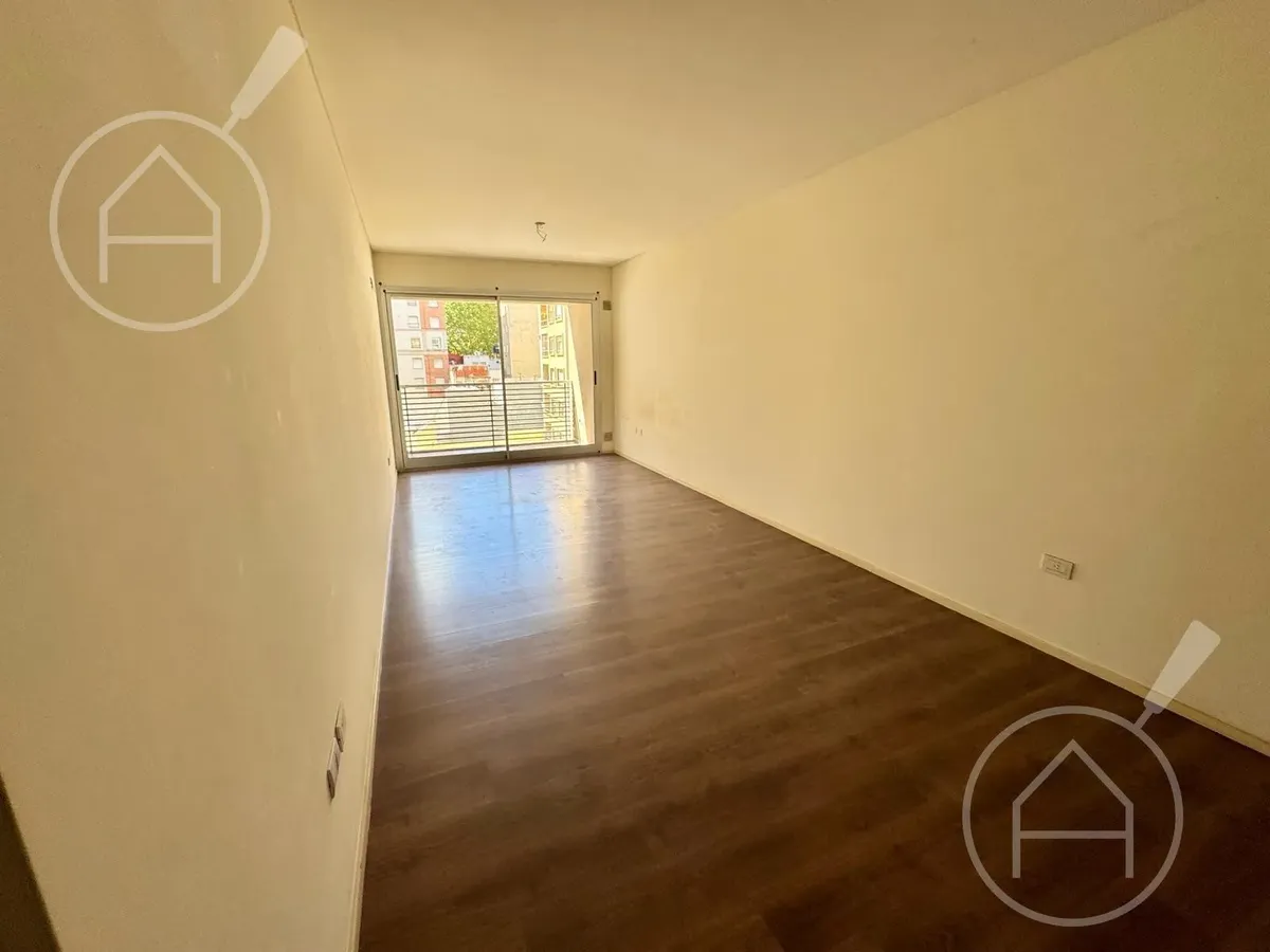 Studio apartment with balcony in Caballito