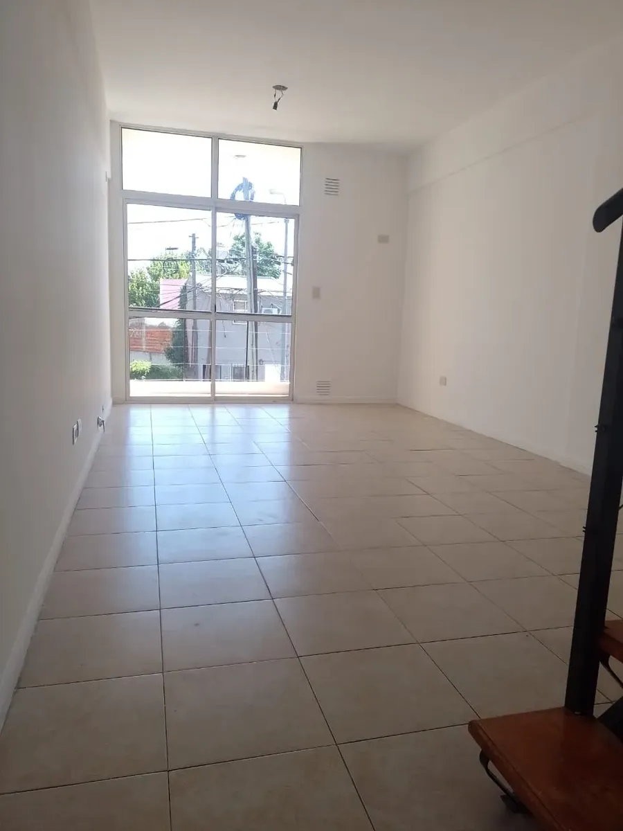 Disponible En Mayo - Departamento 3 Ambientes Amplio En Pilar