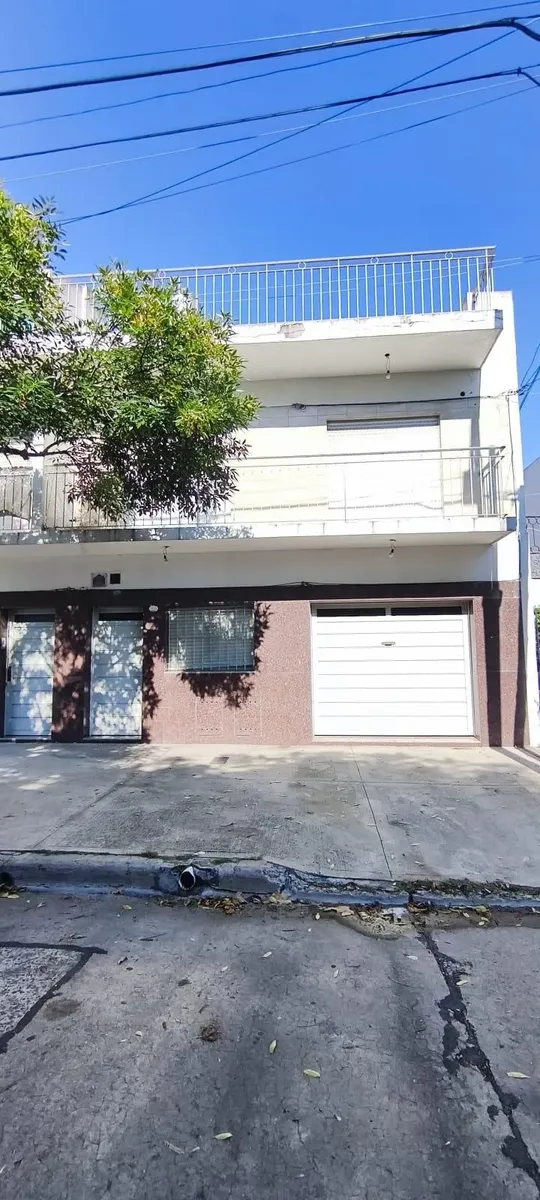 Аренда дома в Mataderos с гаражом и террасой