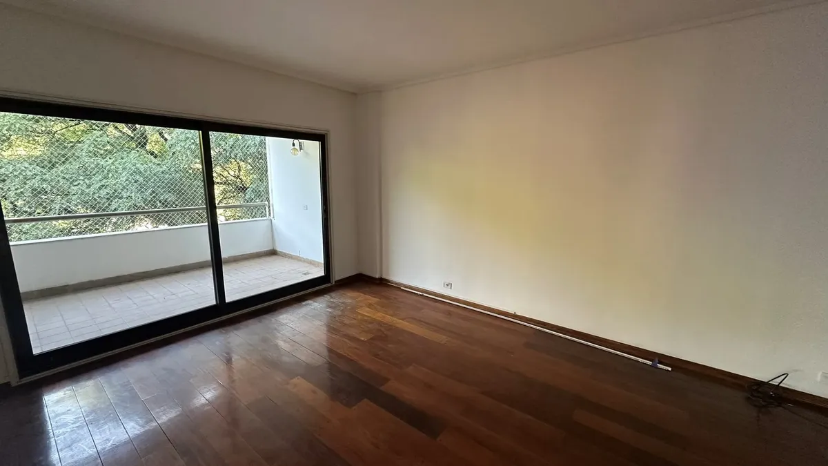 Apartamento de 5 dormitórios em Retiro, em esquina
