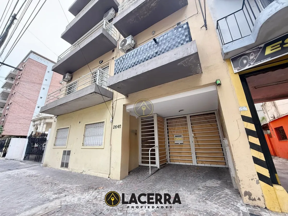 Studio apartment with balcony and parking in General San Martín
