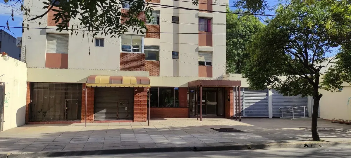 Apartamento com 2 quartos no centro de Moreno