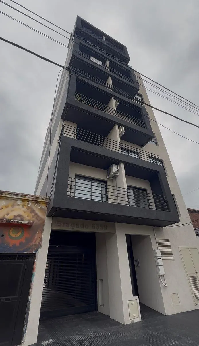 Kitnet mobiliado no 1º andar em Wilde