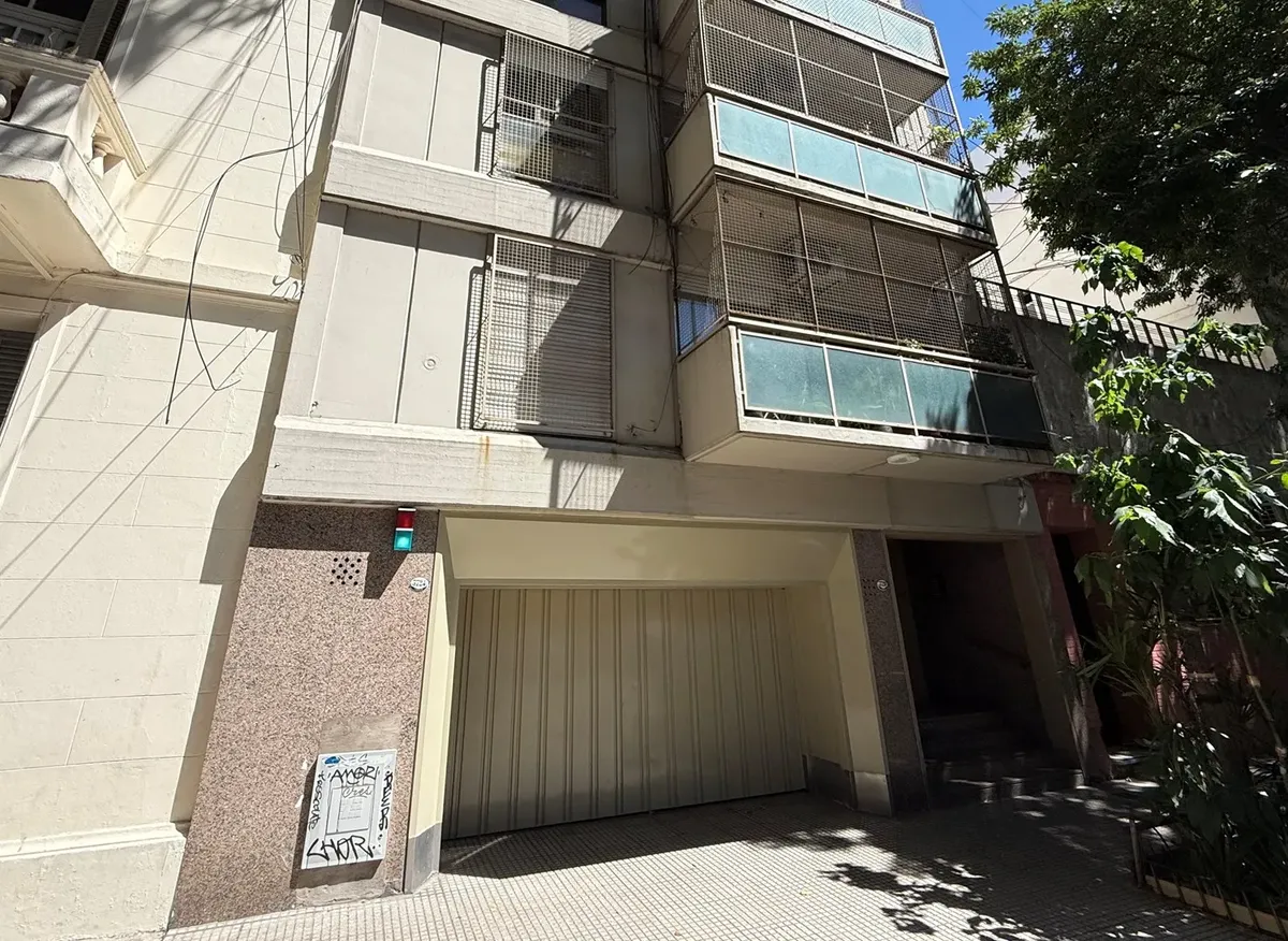 Two-room apartment in Almagro