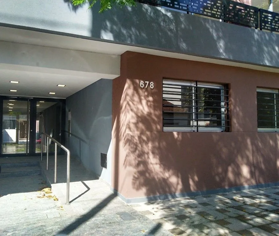 Two-room ground-floor apartment in Lomas de Zamora