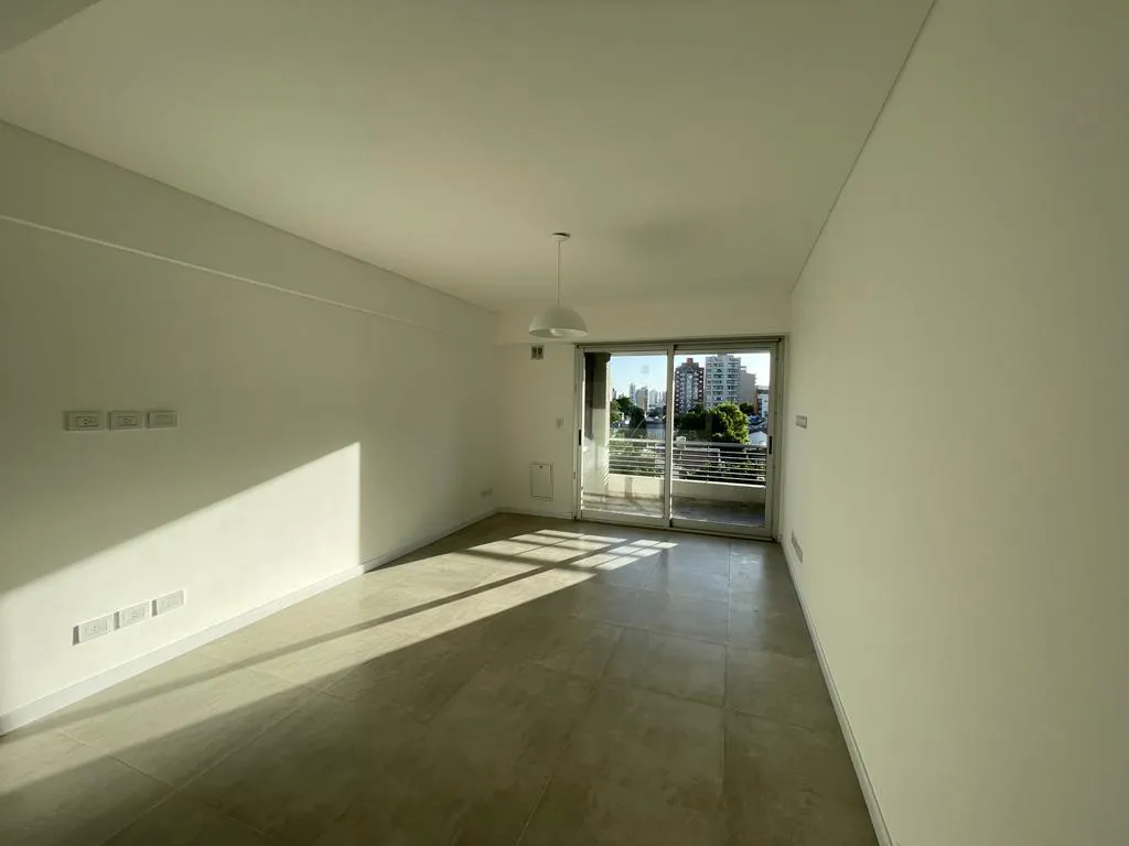 Apartamento de dois ambientes novo com vaga de garagem em Lanús