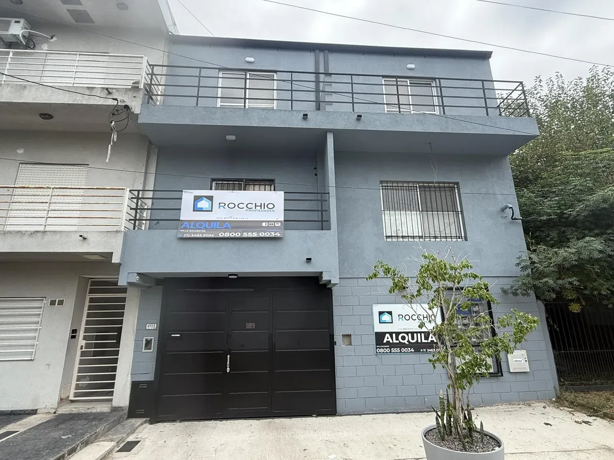 New two-room studio apartment with parking in J.L. Suarez