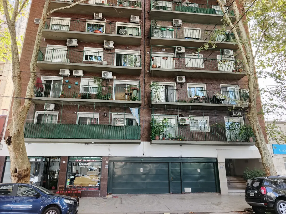 Departamento de 2 ambientes con patio en Belgrano