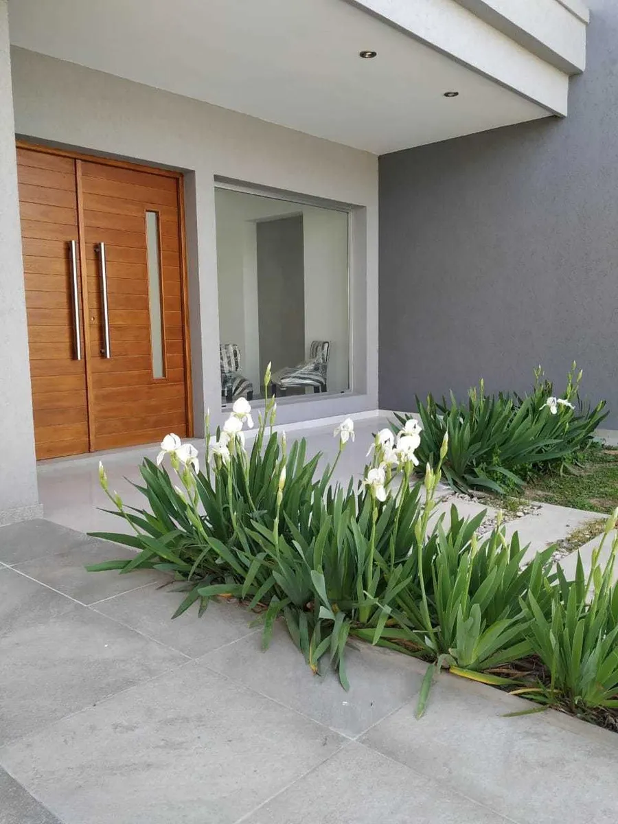 Casa de 4 dormitórios em Don Joaquín, com piscina e vaga para 6 carros