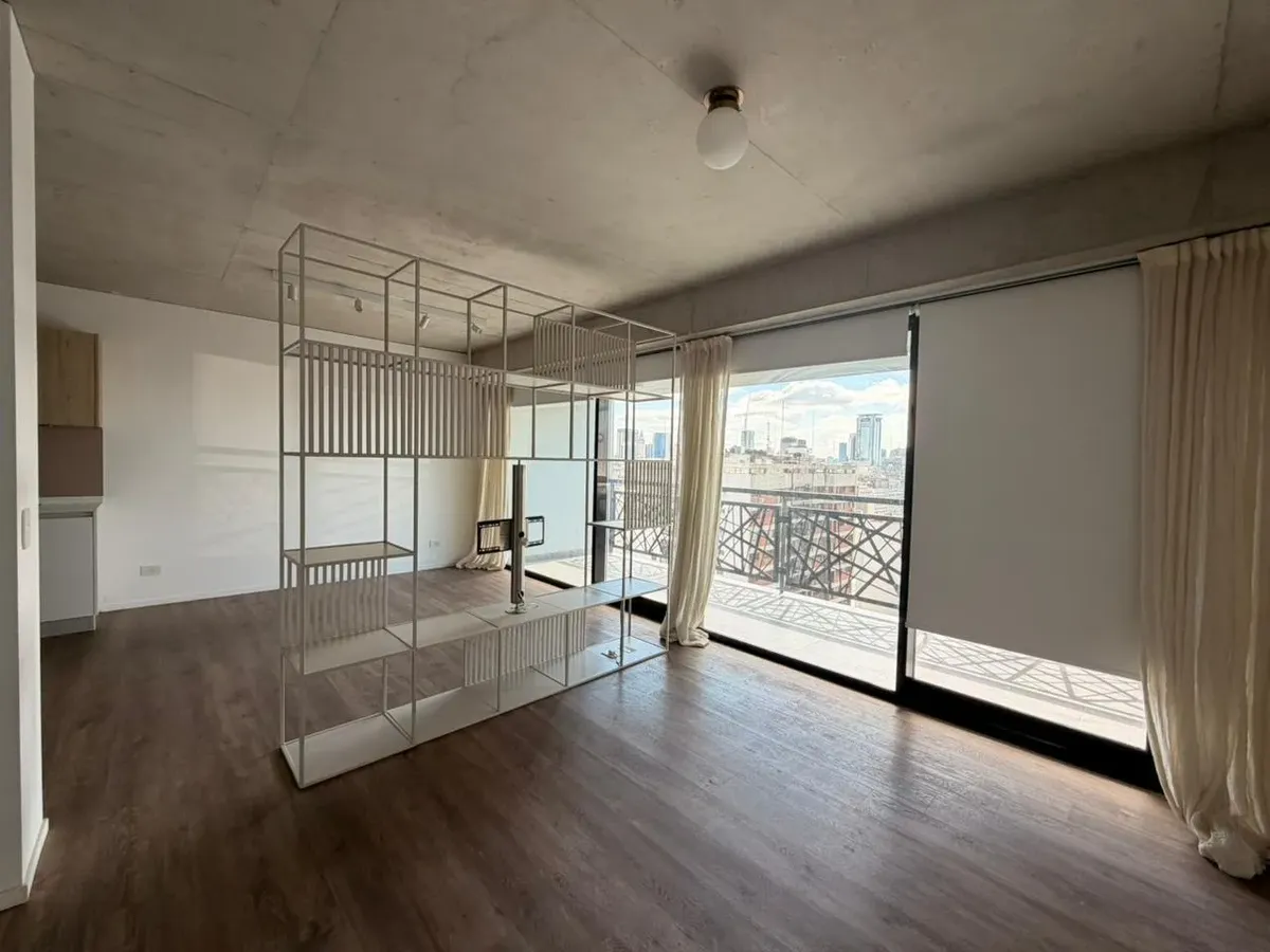 Apartamento de dois ambientes sem mobília com vaga de garagem em Puerto Madero