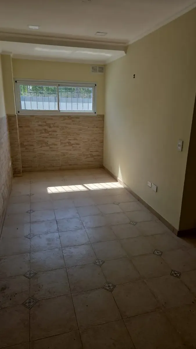 Departamento En Alquiler En Moreno Centro