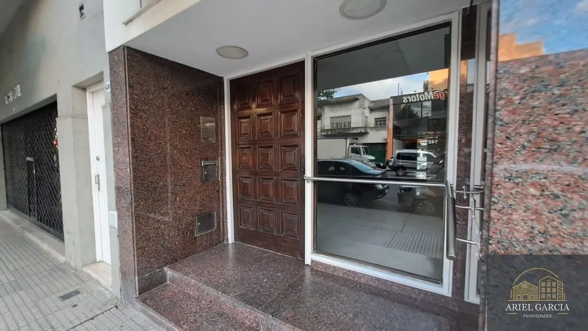 Three-bedroom apartment with service room and parking in Villa Santa Rita