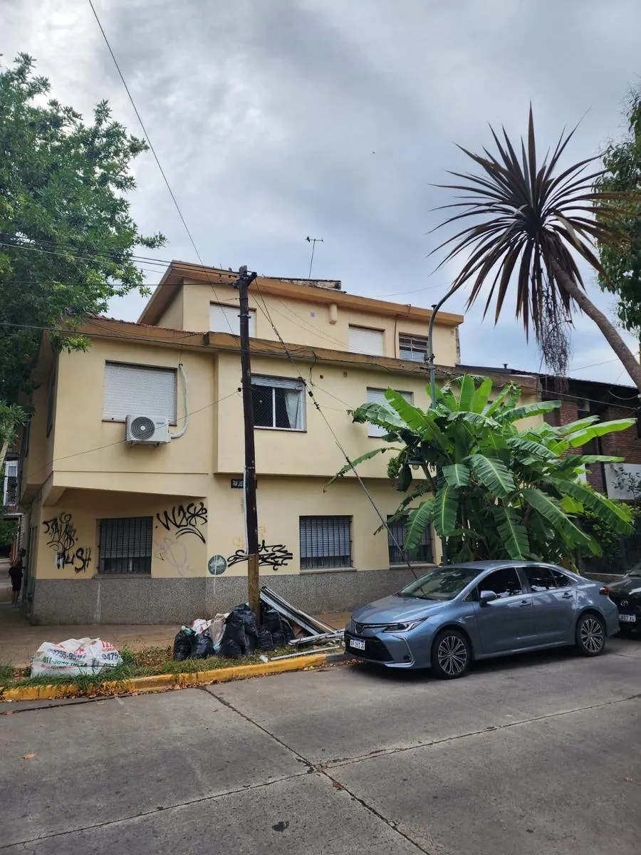 Apartamento de dois ambientes com condomínio baixo em Florida