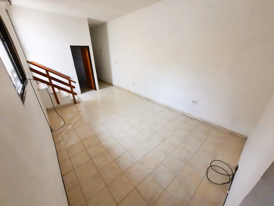 Apartamento de 3 ambientes com pátio de 25 m² em Lanús Centro
