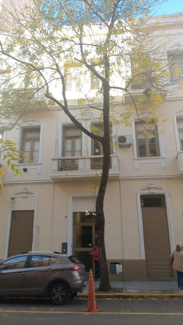 Apartamento duplex de 3,5 ambientes com 2 dormitórios em Recoleta