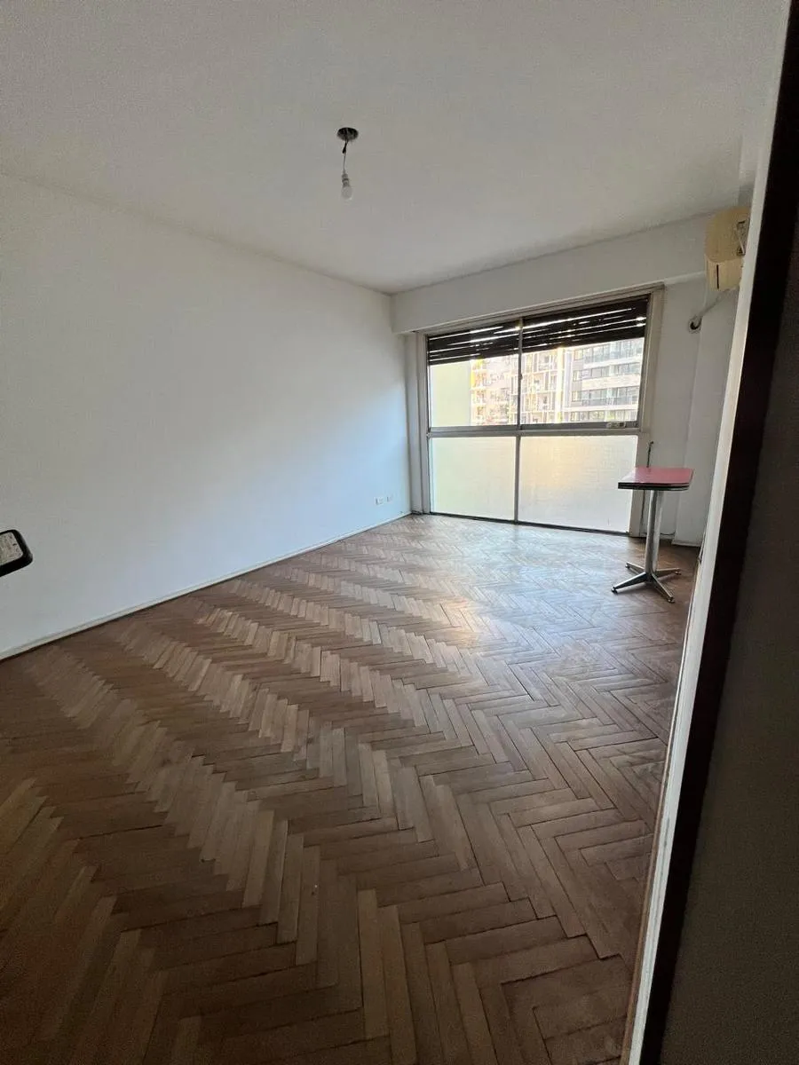 Departamento de 2 ambientes con cochera en Barracas