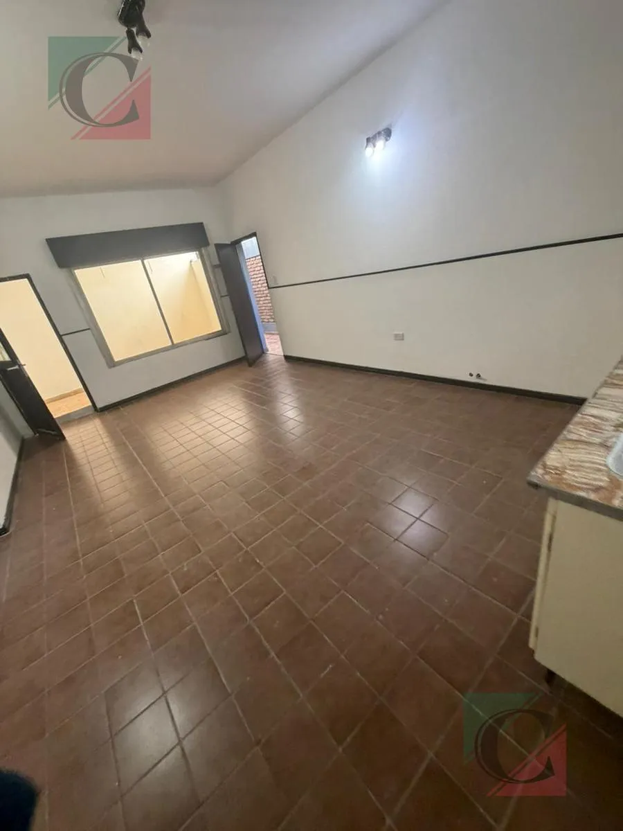 Apartamento de 2 dormitórios sem condomínio em Lanús este