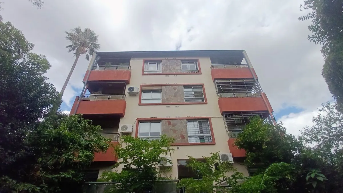 Two-room apartment with balcony in Banfield Este, Lomas de Zamora