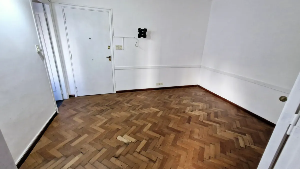 Квартира с 1 спальней в San Nicolás с мебелью