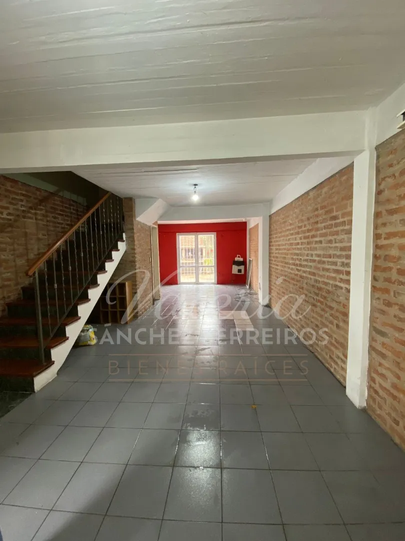 Two-bedroom triplex for rent in Bernal