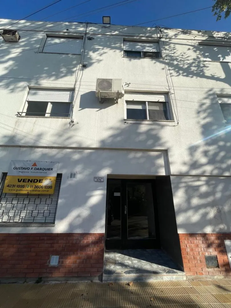 Apartamento de 3 ambientes com 2 dormitórios em Temperley
