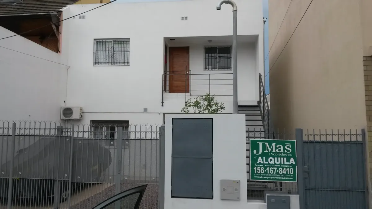 Departamento De Dos Ambientes En Alquiler En El Centro De José C. Paz
