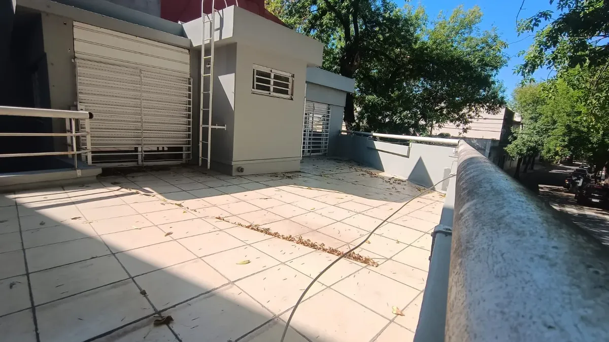Casa em lote próprio com 3 dormitórios em Parque Chas